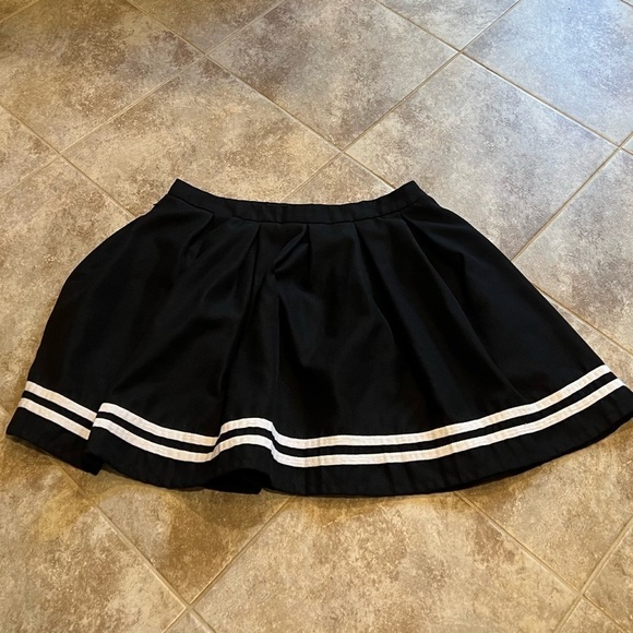 Hot Topic Goth Cheer Black White Stripe Pleated High Rise Mini Skirt Large - Picture 6 of 10